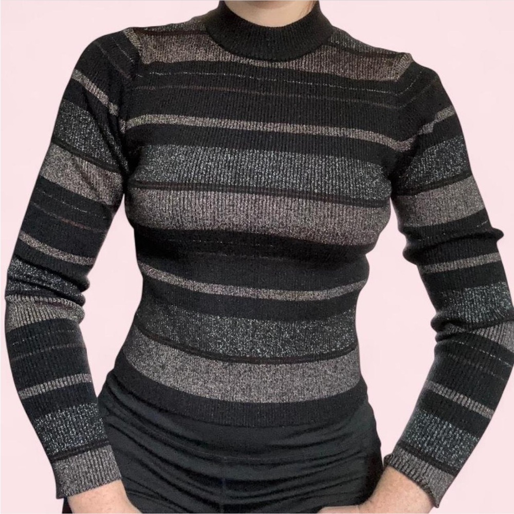 House of Harlow 1960 Black and Gray Knit Top